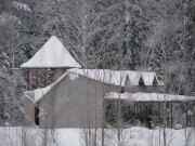 Лужайка. Двенадцати апостолов, церковь