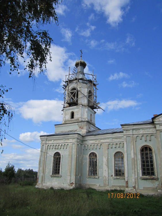 Усть-Салда. Церковь Петра и Павла. фасады