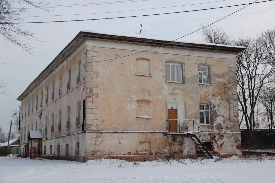 Углич. Домовая церковь Александра Невского при тюремном замке. фасады