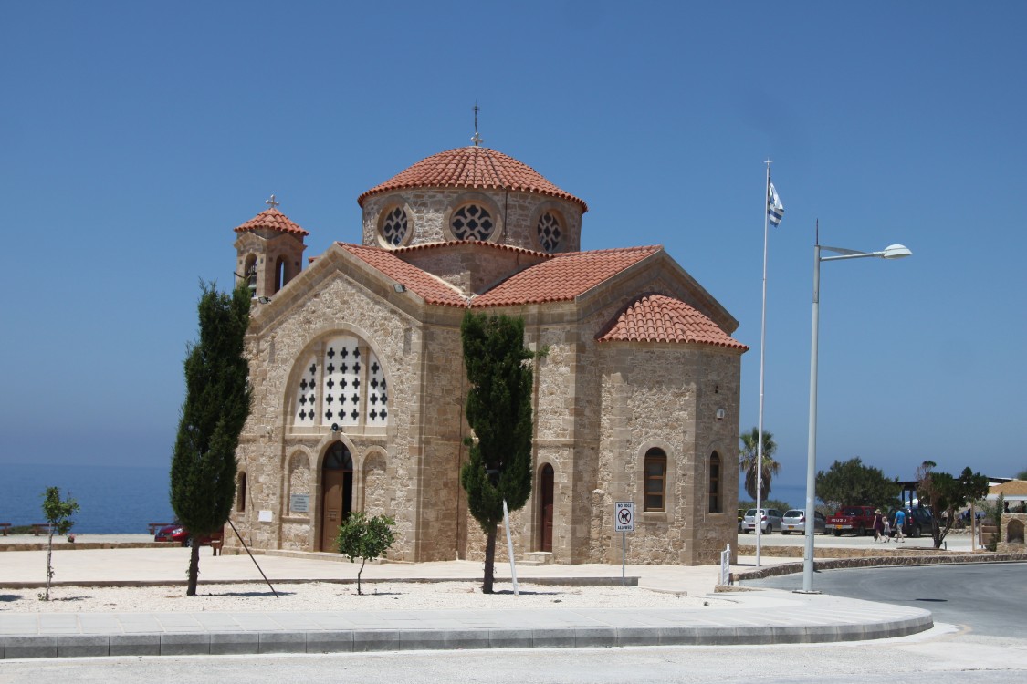 Акамас. Церковь Георгия Победоносца (новая). фасады