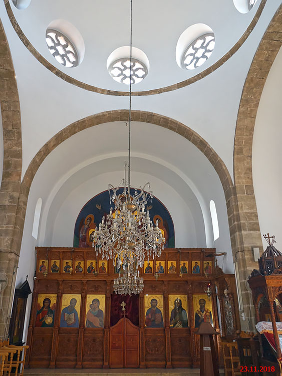 Акамас. Церковь Георгия Победоносца (новая). интерьер и убранство