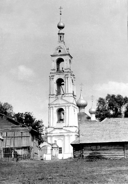 Церковь Успения Пресвятой Богородицы, Мисково (Костромской район, Костромская область). архивная фотография, Церковь Успения Божией Матери,с.Мисково. Архивное фото 1951 г.(Костромской муниципальный район).