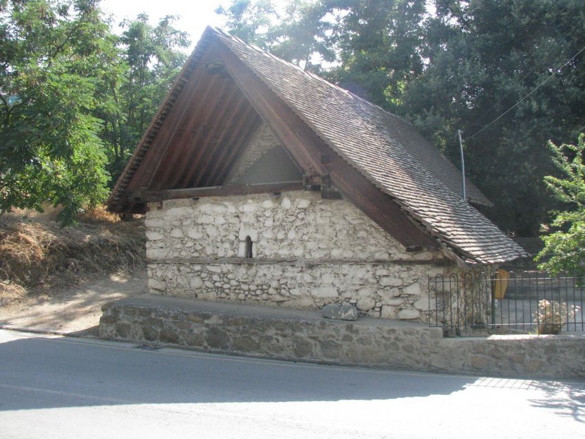 Церковь Параскевы Пятницы, Какопетрия (Никосия, Кипр). общий вид в ландшафте