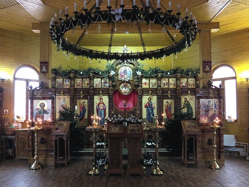 Церковь Алексия, человека Божия, Крылатское (Западный административный округ (ЗАО), г. Москва). интерьер и убранство