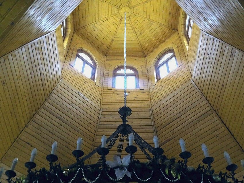 Церковь Алексия, человека Божия, Крылатское (Западный административный округ (ЗАО), г. Москва). интерьер и убранство