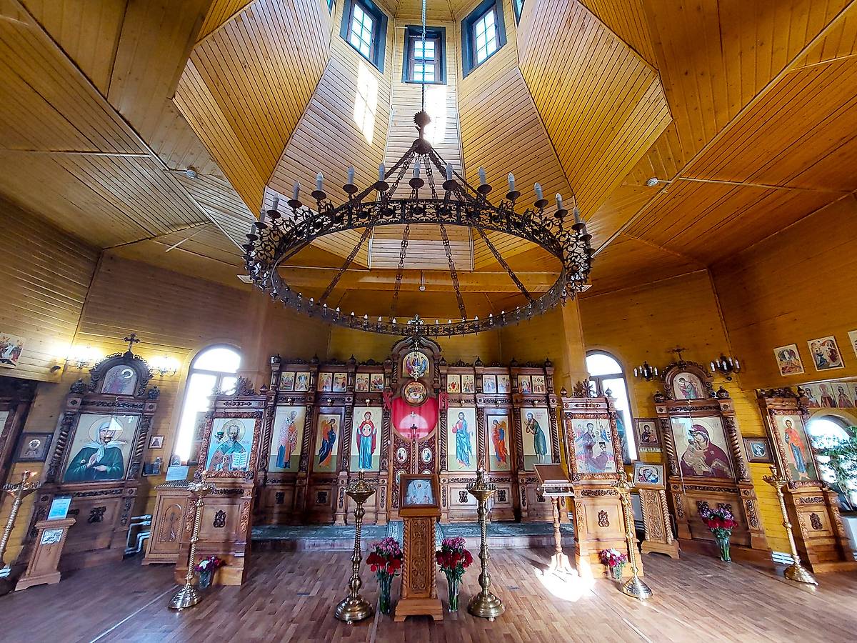 интерьер и убранство. Церковь Алексия, человека Божия в Крылатском, Крылатское (Западный административный округ (ЗАО), г. Москва)