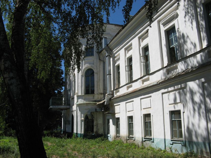 Новоиерусалимское архиерейское подворье. Церковь Вознесения Господня в Архиерейском доме, Приволжский район (Казань, город, Республика Татарстан). архитектурные детали, Выступающая часть дома,как своеобразная апсида, в которой находился алтарь церкви