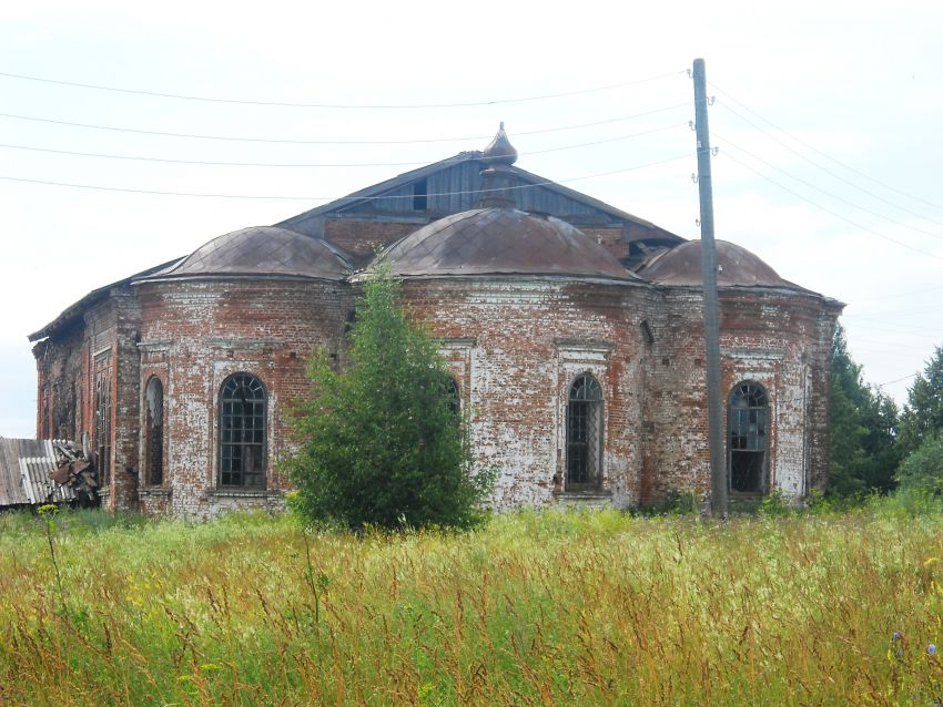 Церковь Флора и Лавра, Шешурга (Тужинский район, Кировская область). общий вид в ландшафте