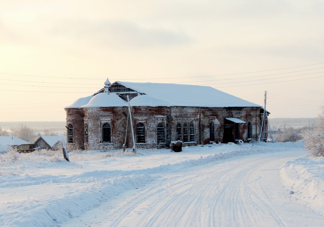 Шешурга. Церковь Флора и Лавра. фасады