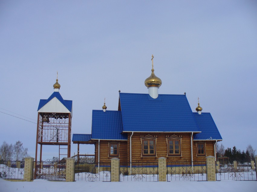 Сахаровка. Церковь Рождества Христова (новая). фасады