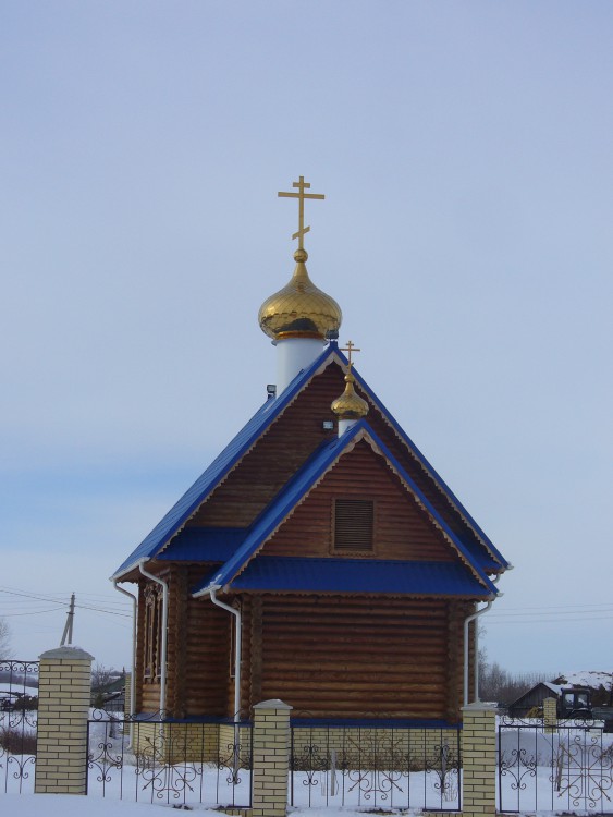 Сахаровка. Церковь Рождества Христова (новая). фасады