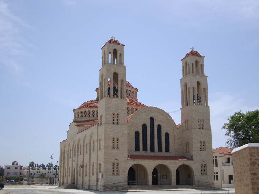 Пафос. Церковь Космы и Дамиана. фасады