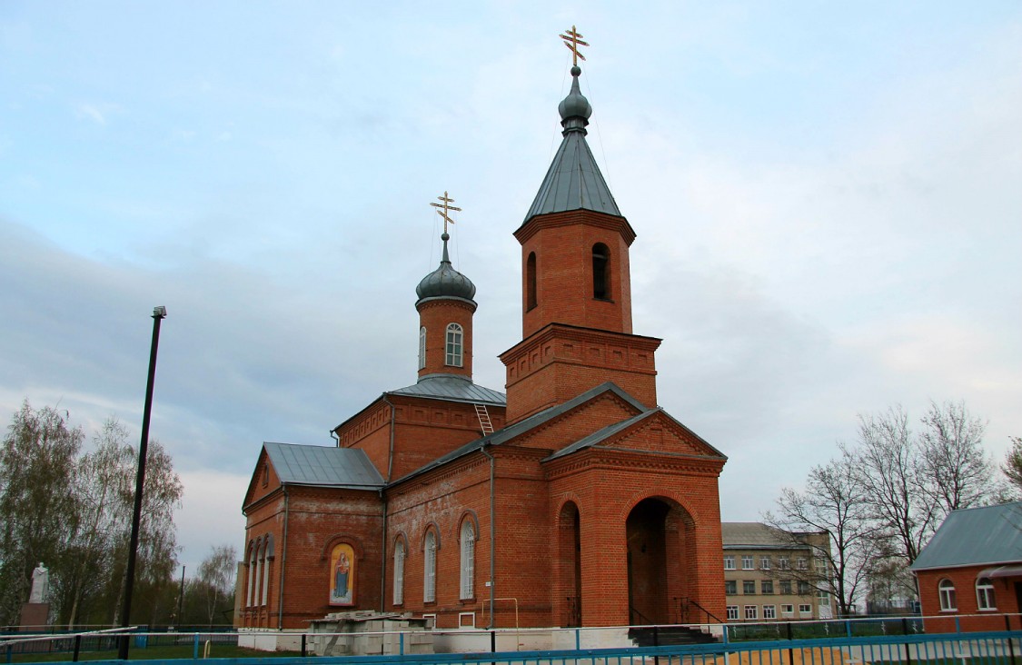 Церковь Димитрия Солунского (новая), Платава (Репьёвский район, Воронежская область). фасады
