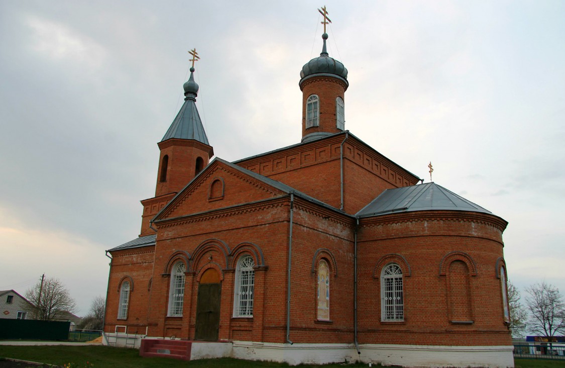 Церковь Димитрия Солунского (новая), Платава (Репьёвский район, Воронежская область). фасады
