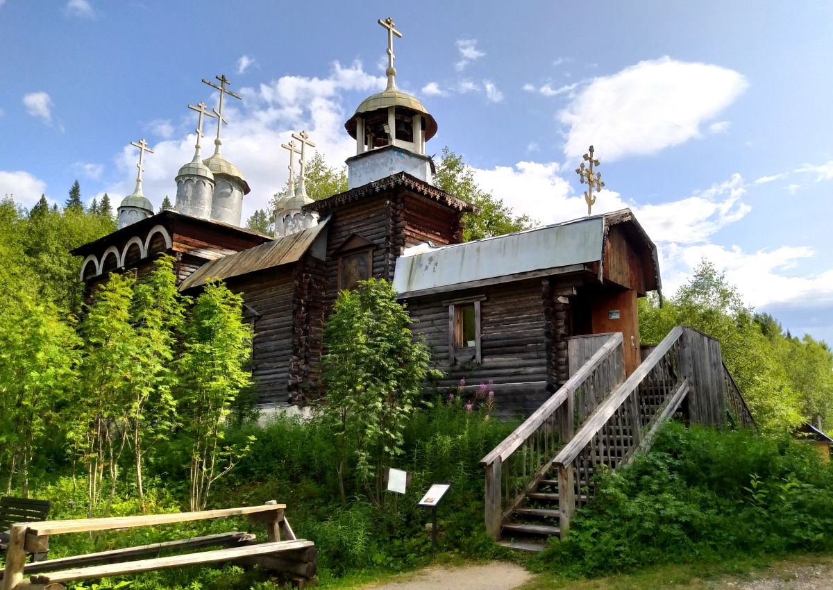 Чусовой. Церковь Георгия Победоносца в Парке истории реки Чусовой. фасады