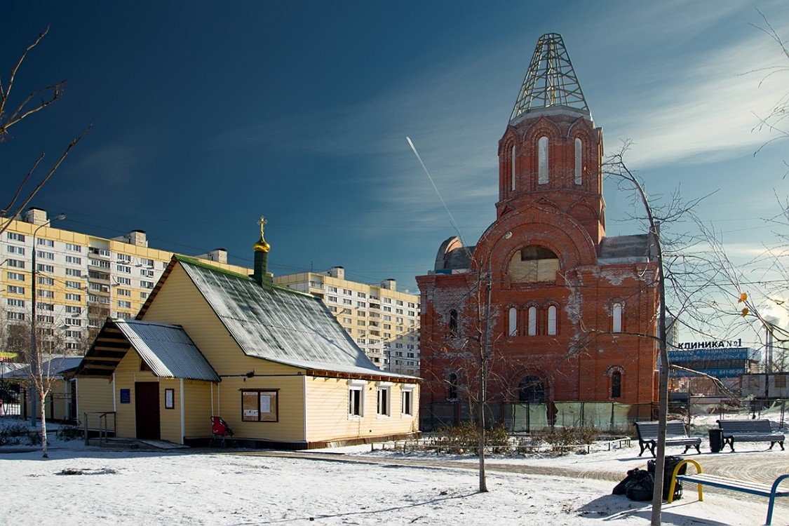 Люблино. Церковь Татианы в Люблине (старая). общий вид в ландшафте