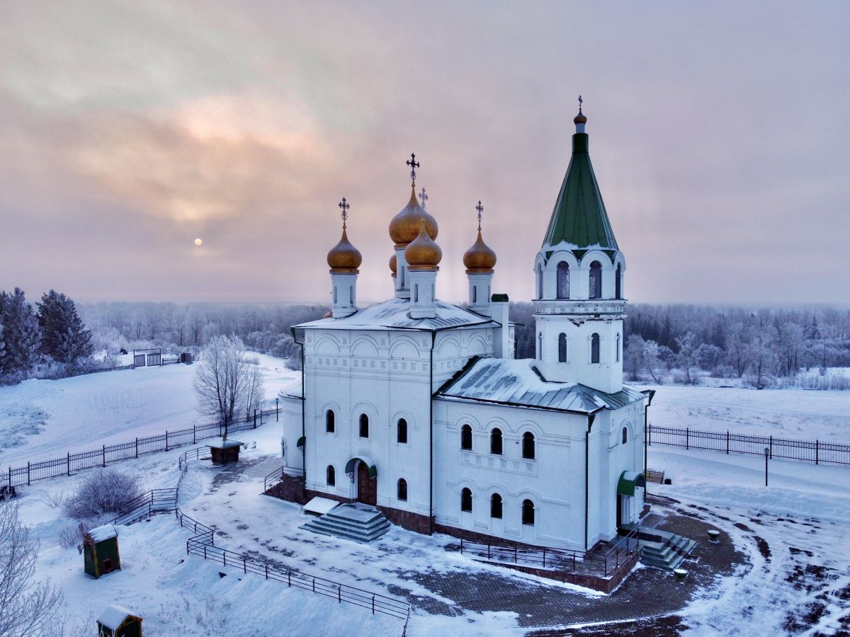Церковь Петра и Павла, Бражное (Канский район и г. Канск, Красноярский край). фасады, Вид с СЗ