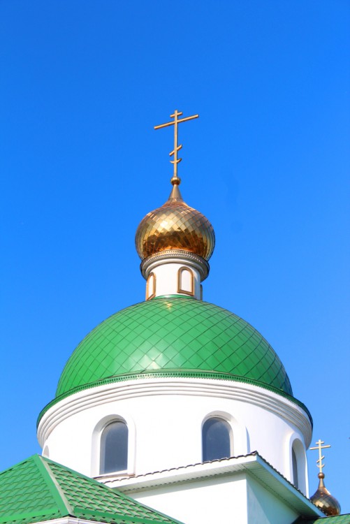 Церковь Серафима Саровского, Энем (Тахтамукайский район, Республика Адыгея). архитектурные детали, Завершение основного объема храма