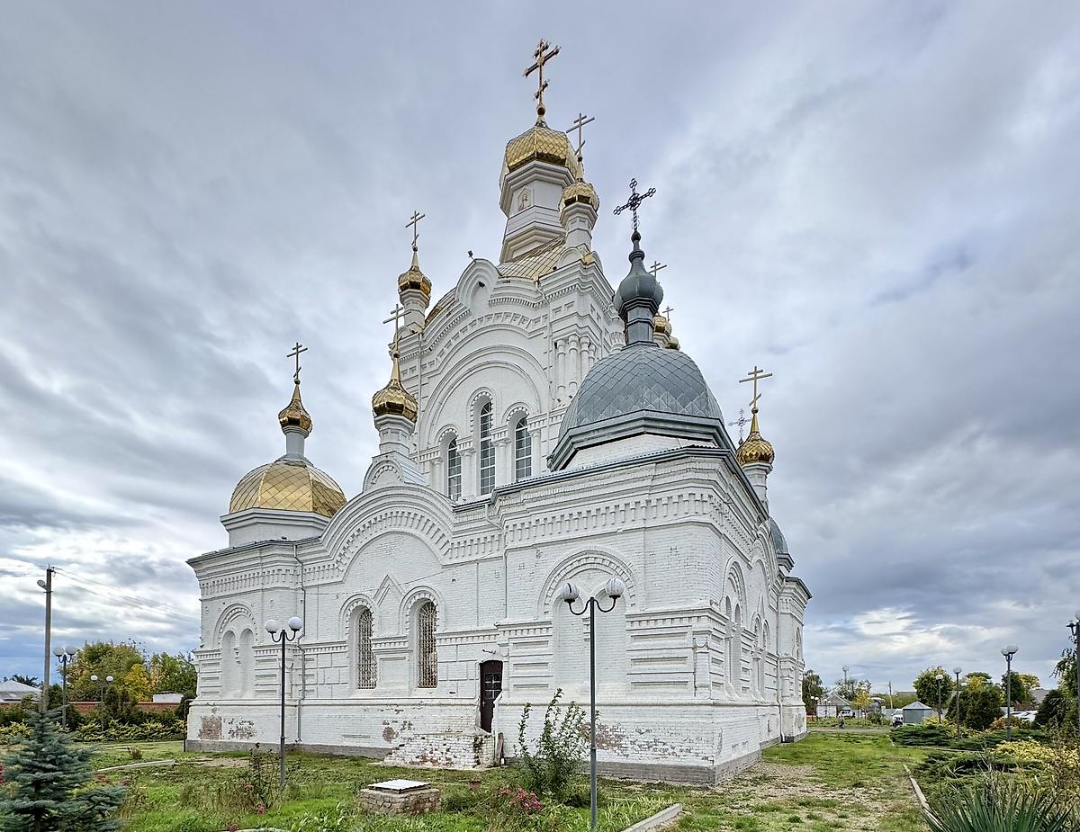 Вид с северо-востока, фасады. Церковь Илии Пророка, Дондуковская (Гиагинский район, Республика Адыгея)