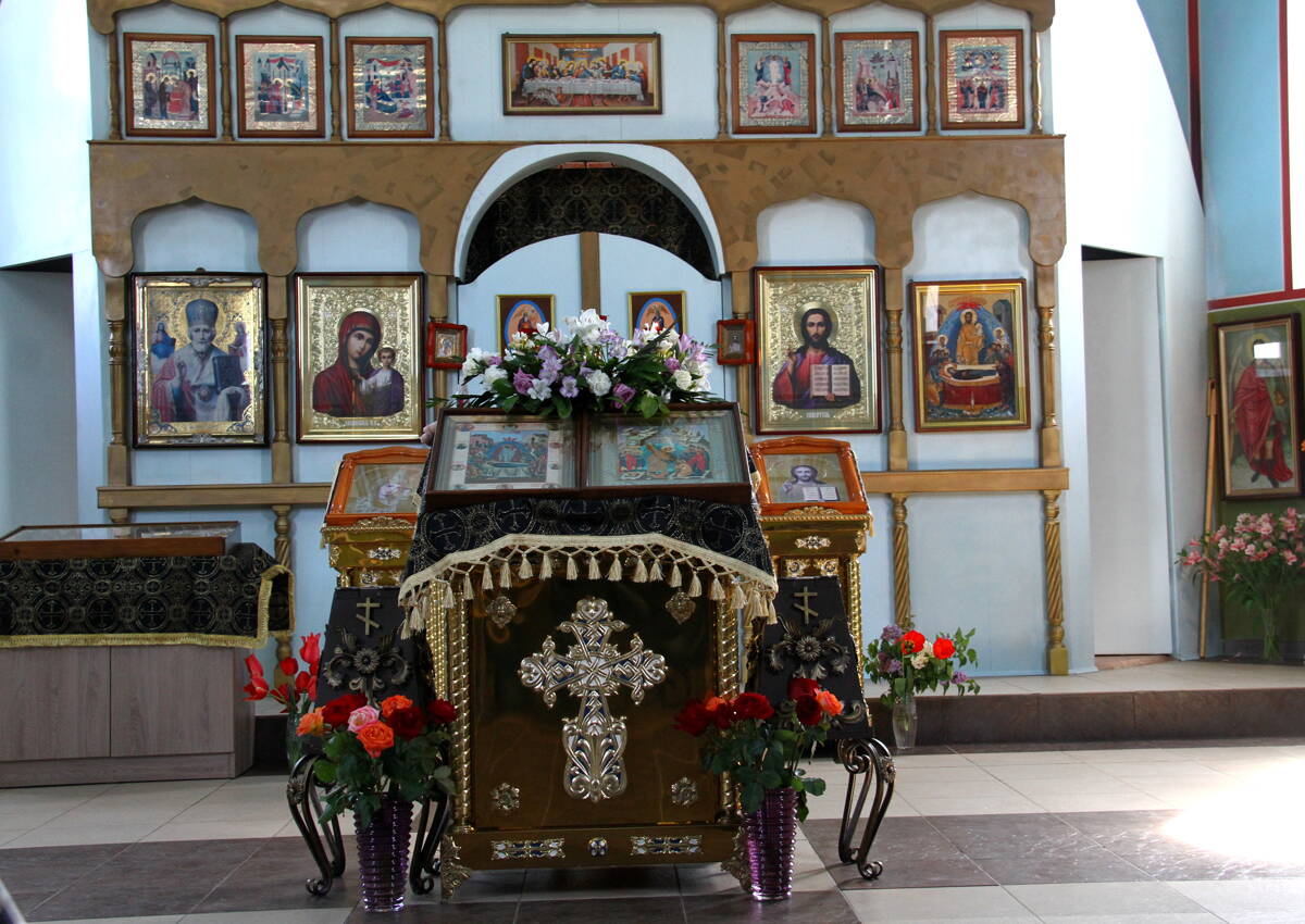 Церковь Успения Пресвятой Богородицы, Гавердовский (Майкоп, город, Республика Адыгея). интерьер и убранство
