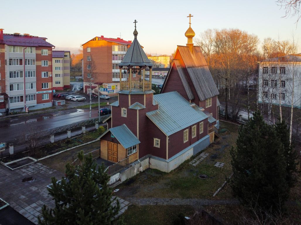 Новодвинск. Церковь Покрова Пресвятой Богородицы. общий вид в ландшафте