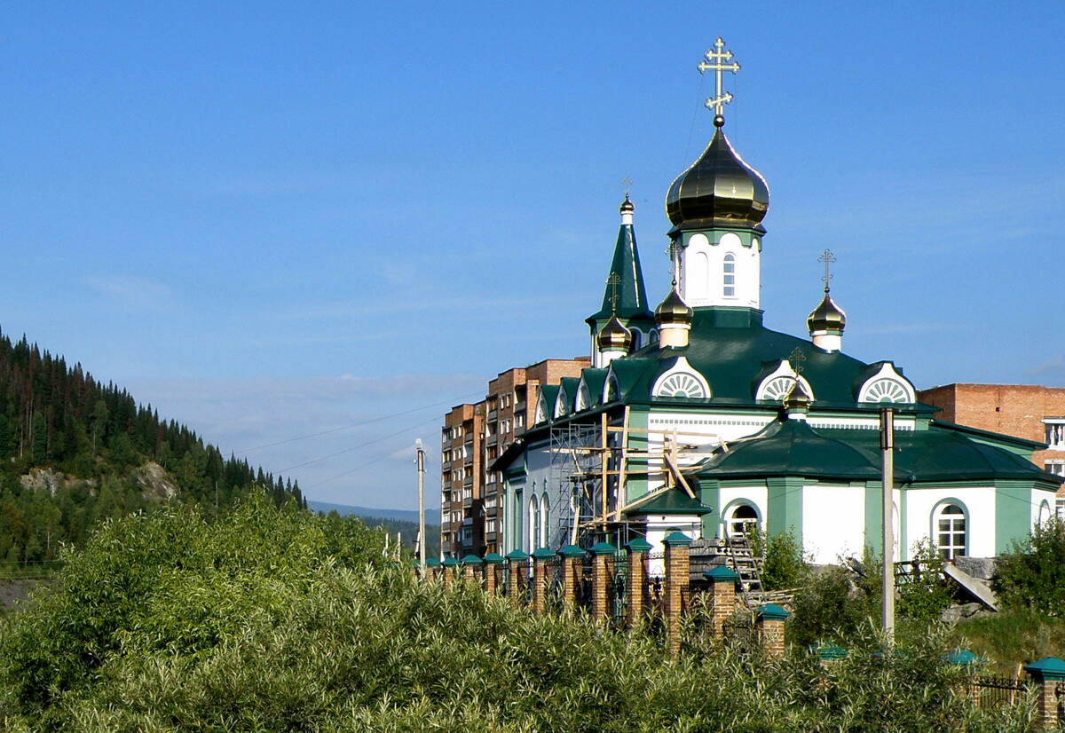 Церковь Георгия Победоносца, Таштагол (Таштагольский район, Кемеровская область). фасады