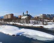 Церковь Георгия Победоносца, Вид с мостика через Кондому<br>, Таштагол, Таштагольский район, Кемеровская область