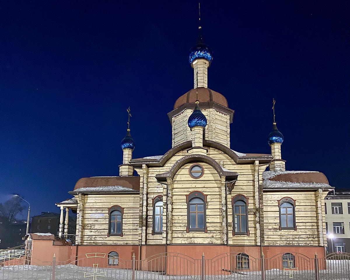 Южный фасад ночью, фасады. Церковь Иверской иконы Божией Матери, Новокузнецк (Новокузнецкий район и г. Новокузнецк, Кемеровская область)