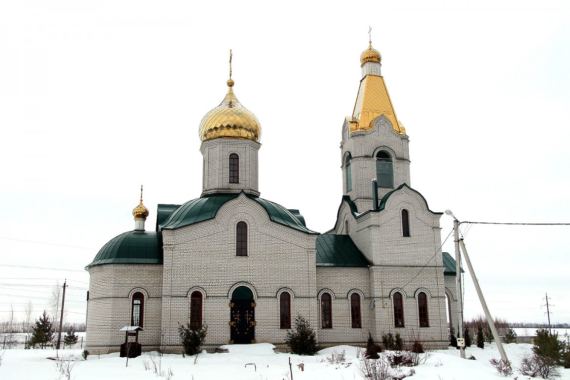 Церковь Трех Святителей, Воля (Новоусманский район, Воронежская область). фасады