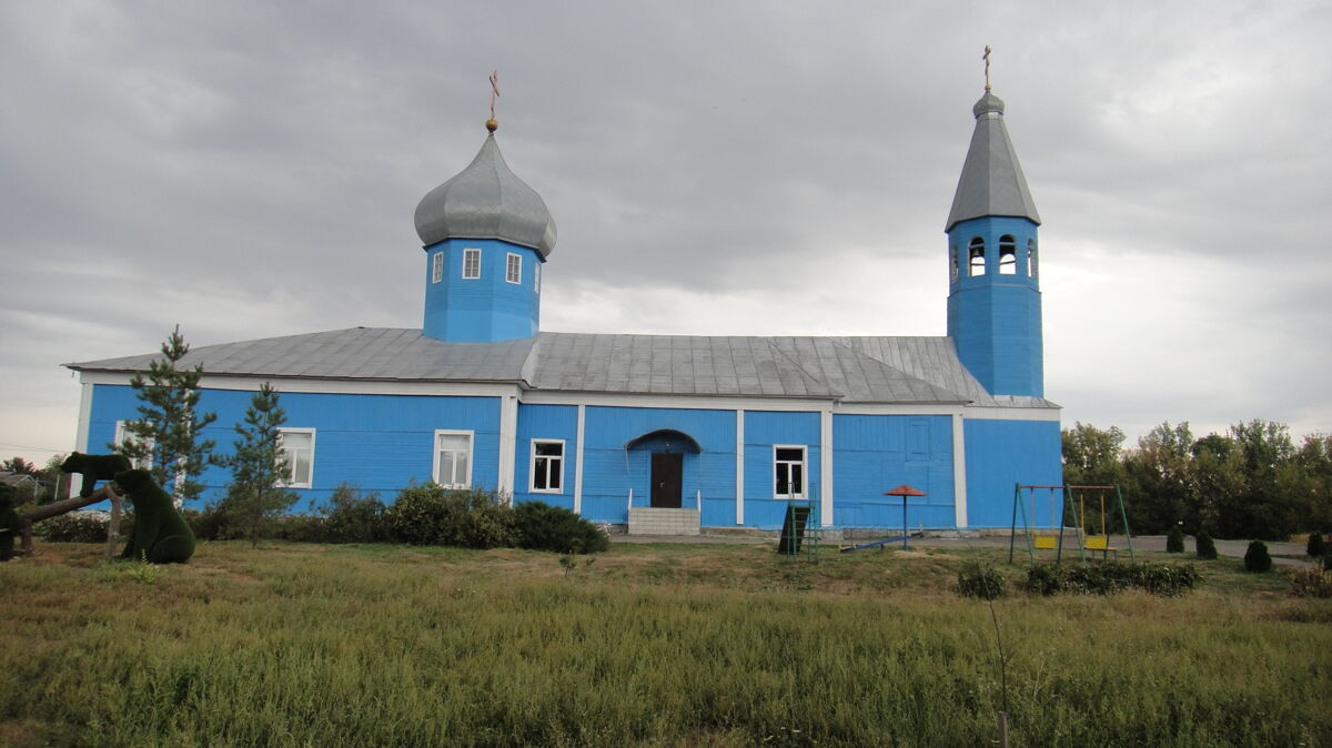 Церковь Михаила Архангела, Самойловка (Самойловский район, Саратовская область). общий вид в ландшафте