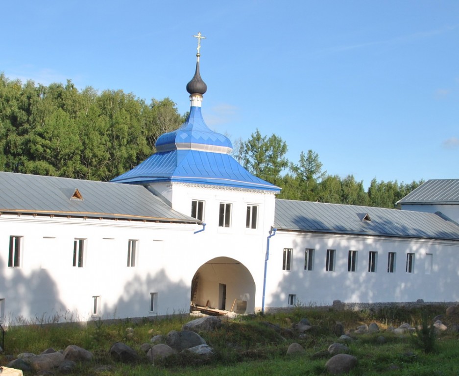 Николо-Бабаевский монастырь. Церковь Успения Пресвятой Богородицы, Некрасовское (Некрасовский район, Ярославская область). фасады