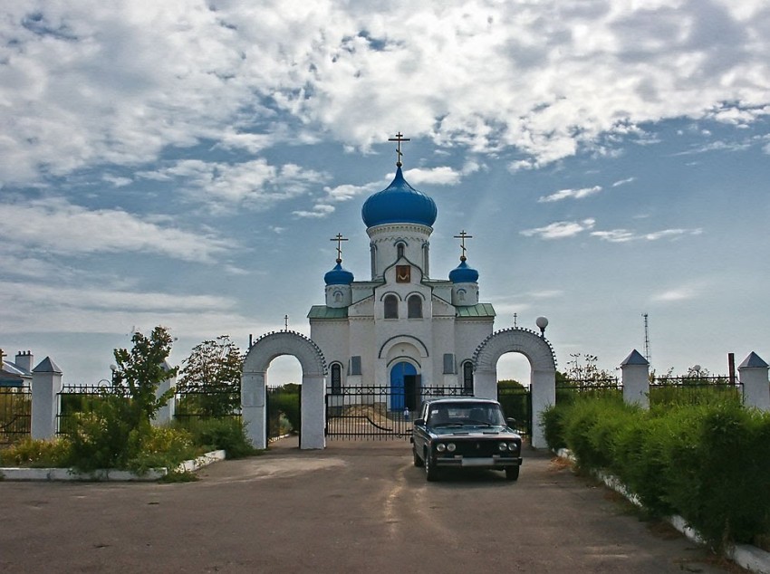 Церковь Покрова Пресвятой Богородицы, Белогорное (Вольский район, Саратовская область). фасады