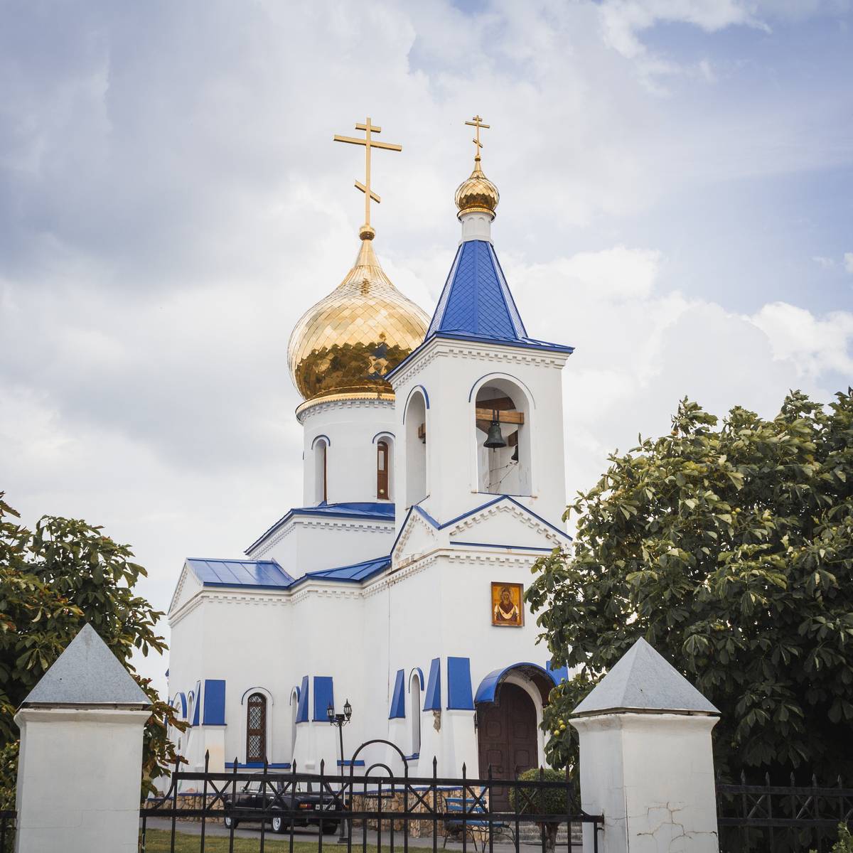 Вид после реконструкции, фасады. Церковь Покрова Пресвятой Богородицы, Белогорное (Вольский район, Саратовская область)