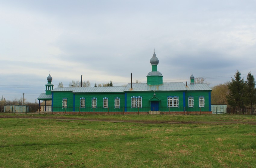 Церковь Сергия Радонежского, Таволжанка (Карсунский район, Ульяновская область). общий вид в ландшафте