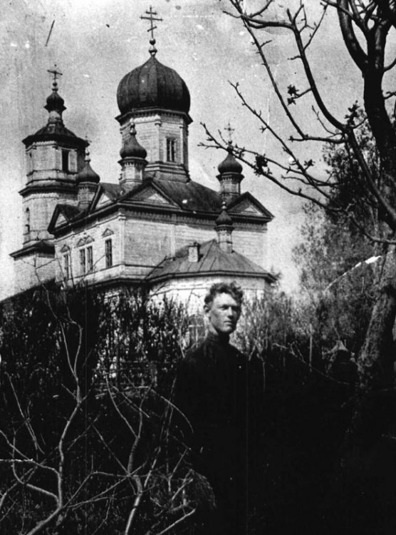 Церковь Казанской иконы Божией Матери, Чеботаевка (Сурский район, Ульяновская область). архивная фотография, Фотография (вероятно, довоенная) из Паспорта объекта культурного наследия. Хорошо видны не сохранившиеся завершения основного объема, апсида и верхние яруса колокольни