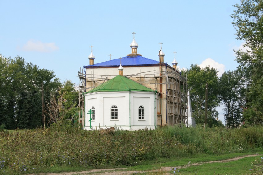 Церковь Троицы Живоначальной, Ждамирово (Сурский район, Ульяновская область). общий вид в ландшафте