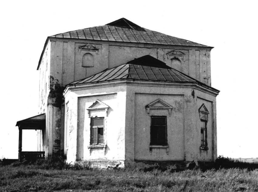 Церковь Троицы Живоначальной, Ждамирово (Сурский район, Ульяновская область). архивная фотография, Фотография В. Перфильева (1975 г.) из Паспорта объекта культурного наследия