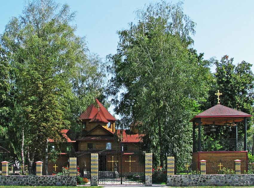 Церковь Михаила Архангела, Гадяч (Миргородский район, Украина, Полтавская область). общий вид в ландшафте
