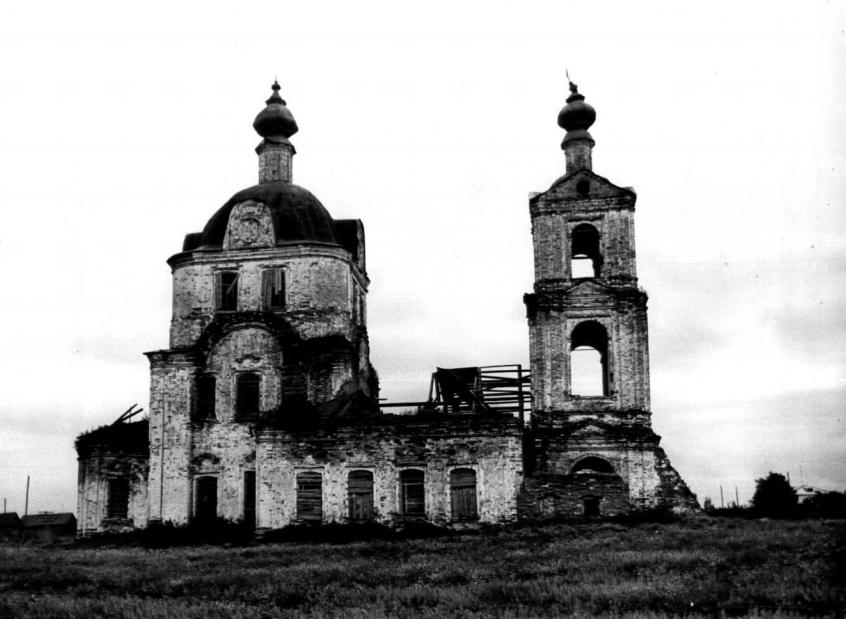 Головино. Церковь Покрова Пресвятой Богородицы. архивная фотография, Фото В.Перфильева (1976 г.)