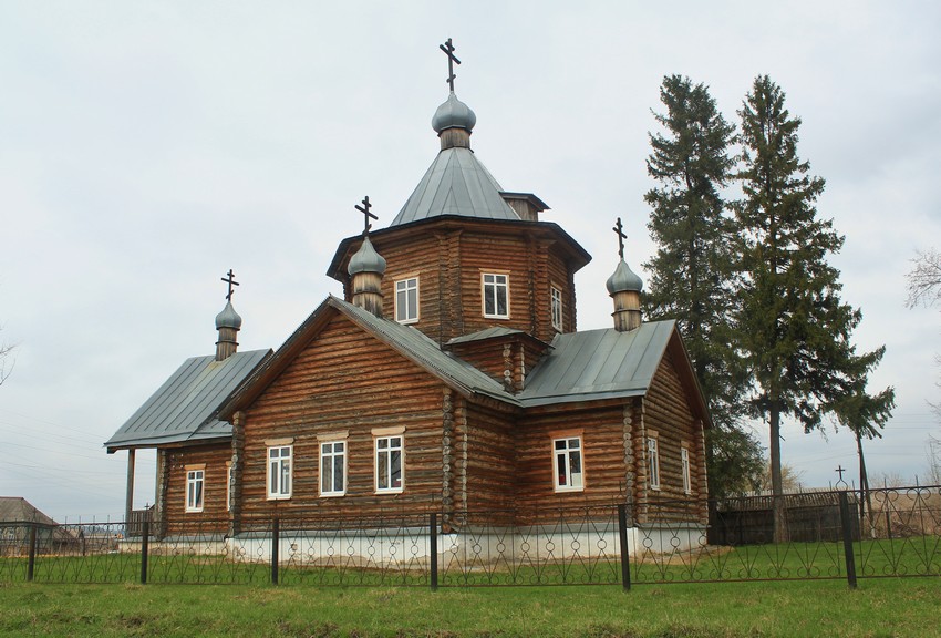 Труслейка. Церковь Николая Чудотворца. общий вид в ландшафте