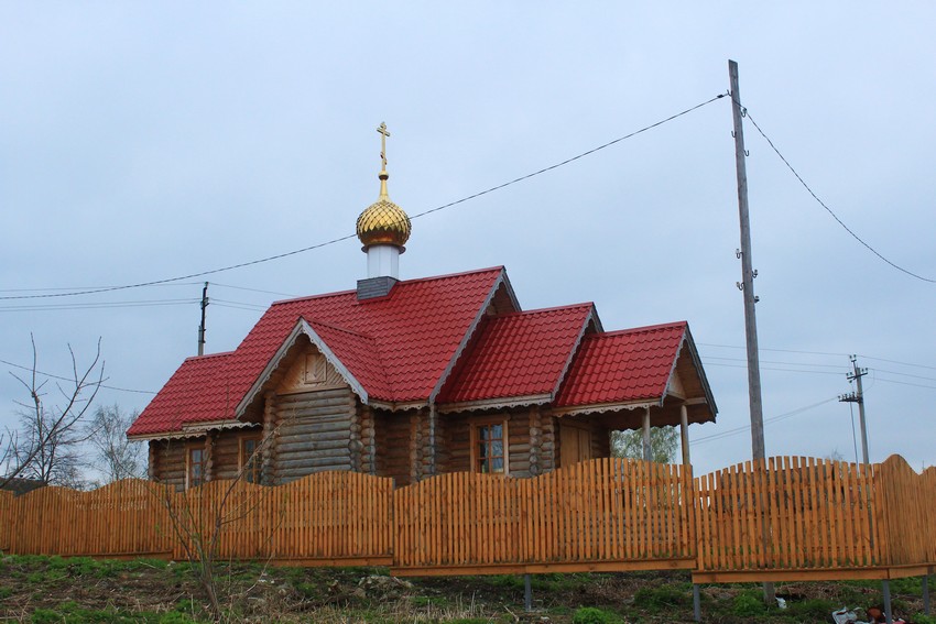 Церковь Александра (Телемакова) Чумакинского, Чумакино (Инзенский район, Ульяновская область). общий вид в ландшафте, Вид с северо-запада