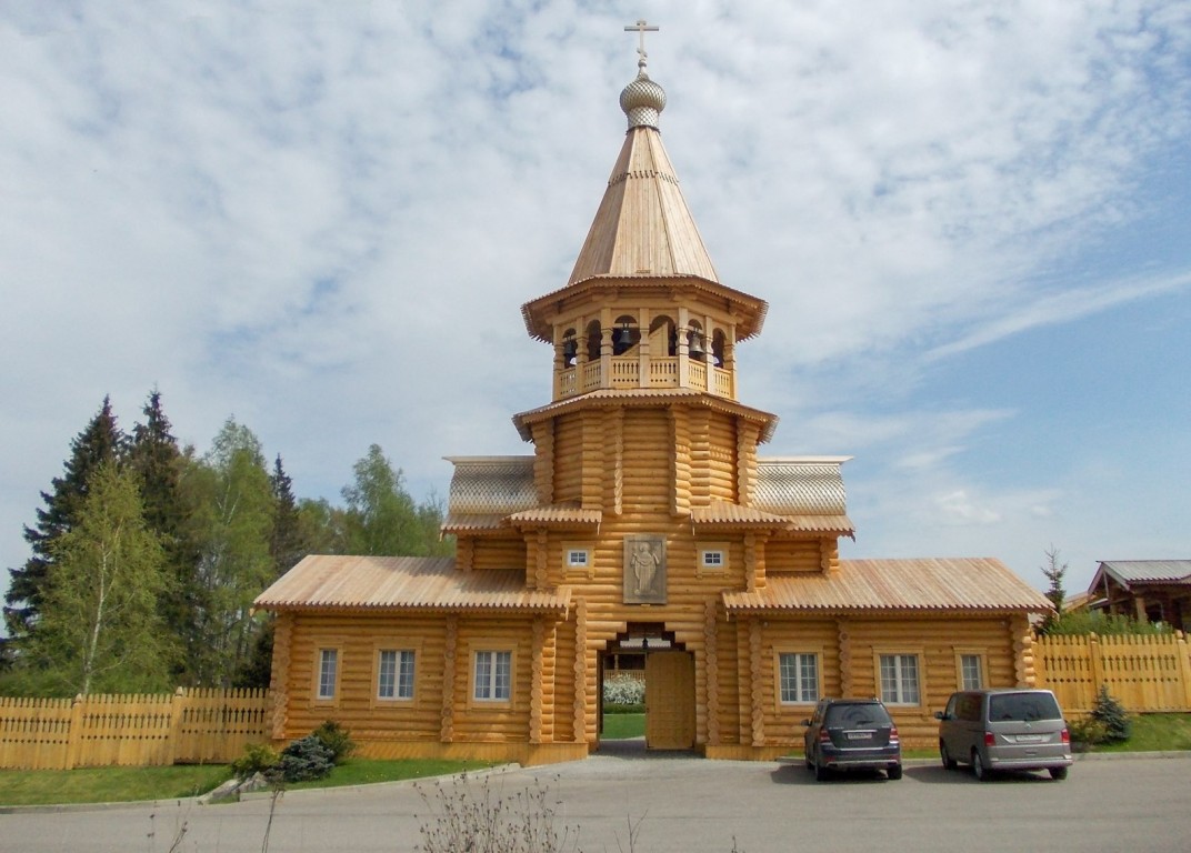 Церковь Вознесения Господня, Бузаево (Одинцовский городской округ и ЗАТО Власиха, Краснознаменск, Московская область). дополнительная информация, Надвратная колокольня