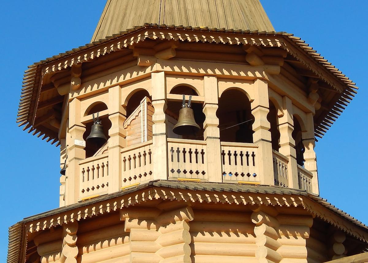 Надвратная колокольня, архитектурные детали. Церковь Вознесения Господня, Бузаево (Одинцовский городской округ и ЗАТО Власиха, Краснознаменск, Московская область)