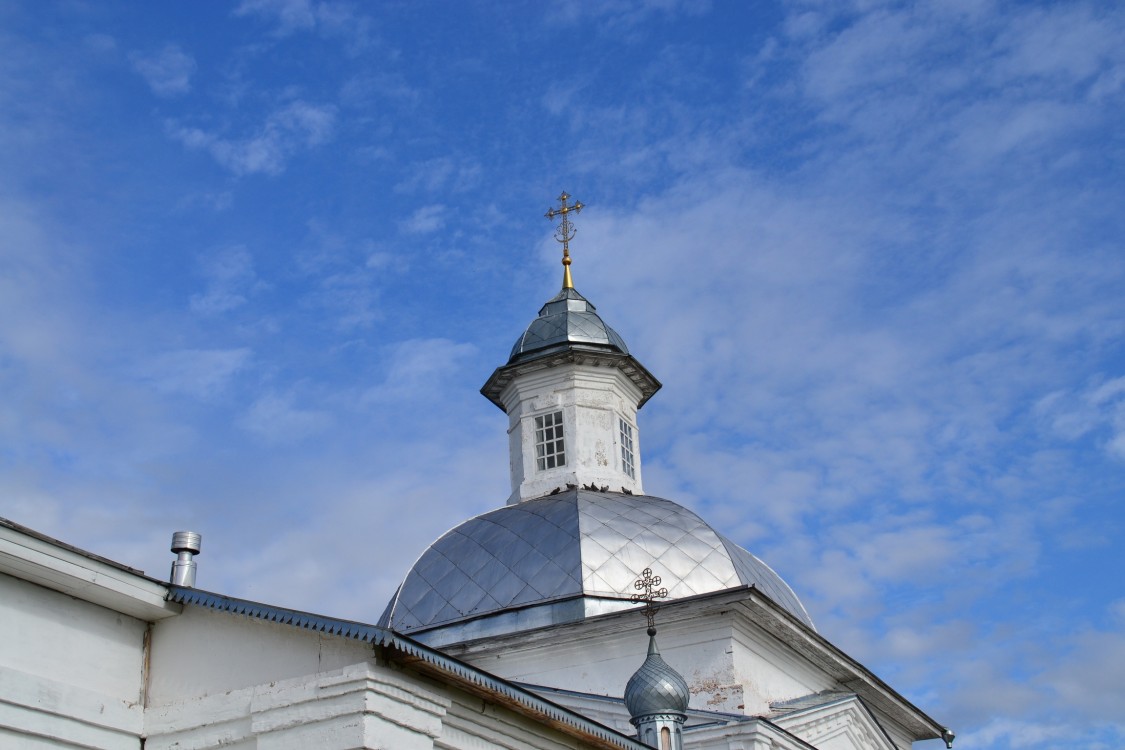 Церковь Воскресения Христова, Огибалово (Вожегодский район, Вологодская область). архитектурные детали