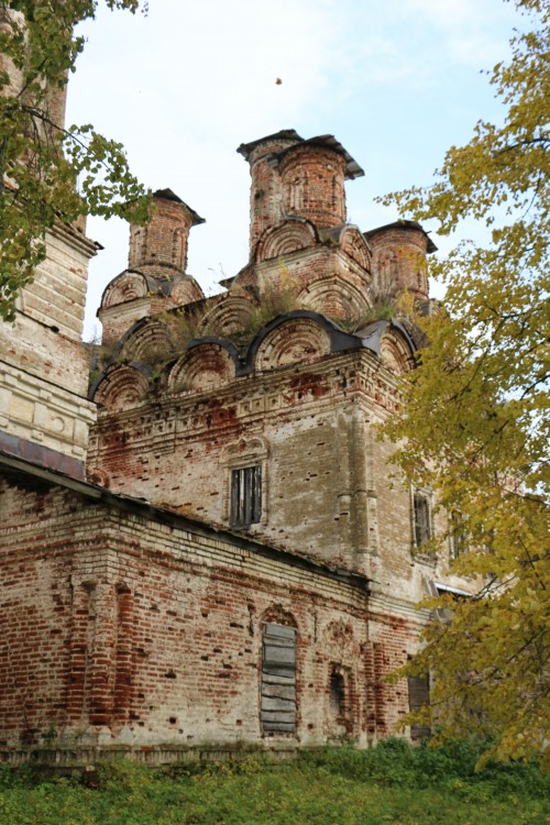 Церковь Троицы Живоначальной, Ликурга (Буйский район, Костромская область). архитектурные детали