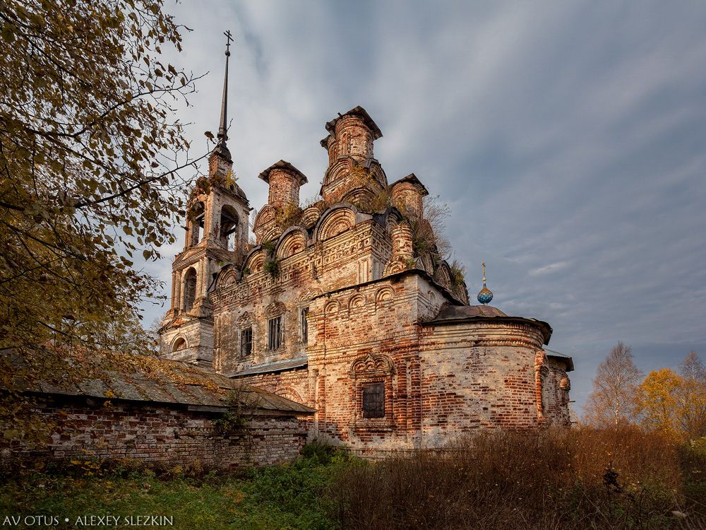 Церковь Троицы Живоначальной, Ликурга (Буйский район, Костромская область). фасады