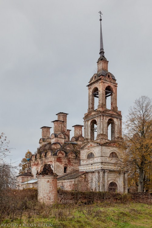 Церковь Троицы Живоначальной, Ликурга (Буйский район, Костромская область). фасады