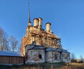 Ликурга. Церковь Троицы Живоначальной