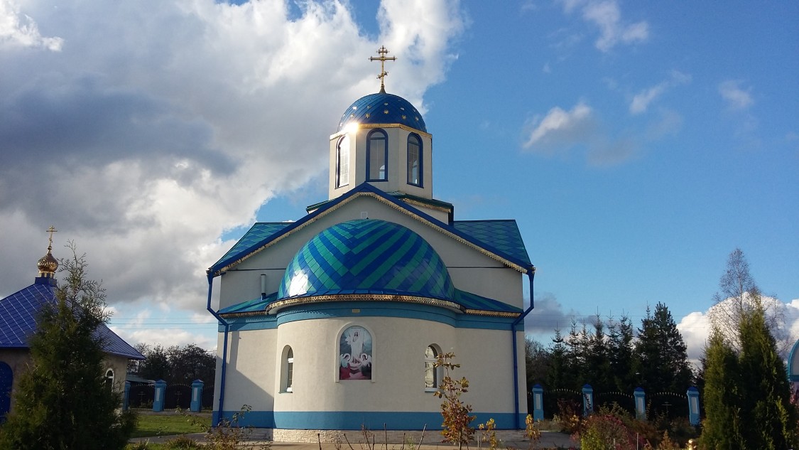 Церковь Почаевской иконы Божией Матери, Артёмово (Пушкинский район и гг. Ивантеевка, Королёв, Московская область). фасады, храм достроен