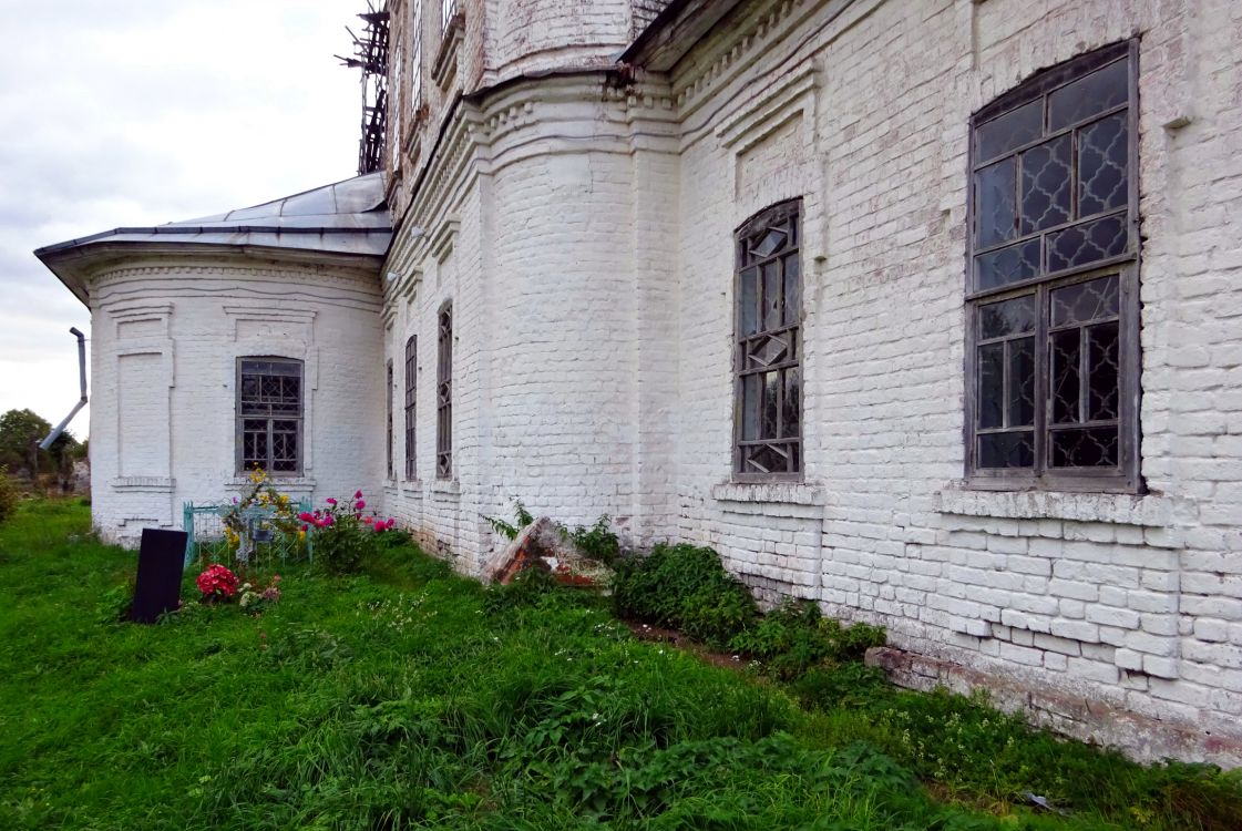 Церковь Троицы Живоначальной, Сандогора (Костромской район, Костромская область). архитектурные детали